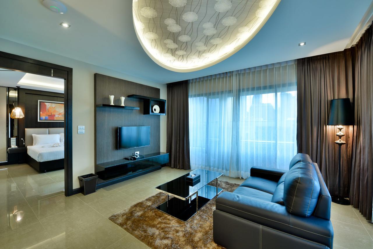 The Prestige Nana Hotel Bangkok Exterior photo