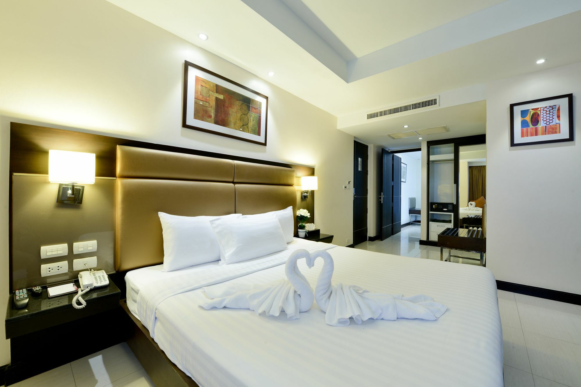 The Prestige Nana Hotel Bangkok Exterior photo